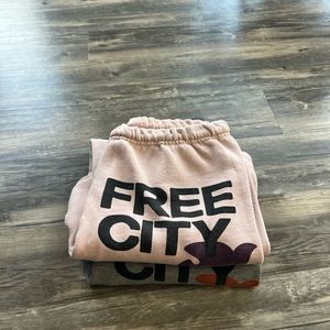 FREE CITY sweatpants